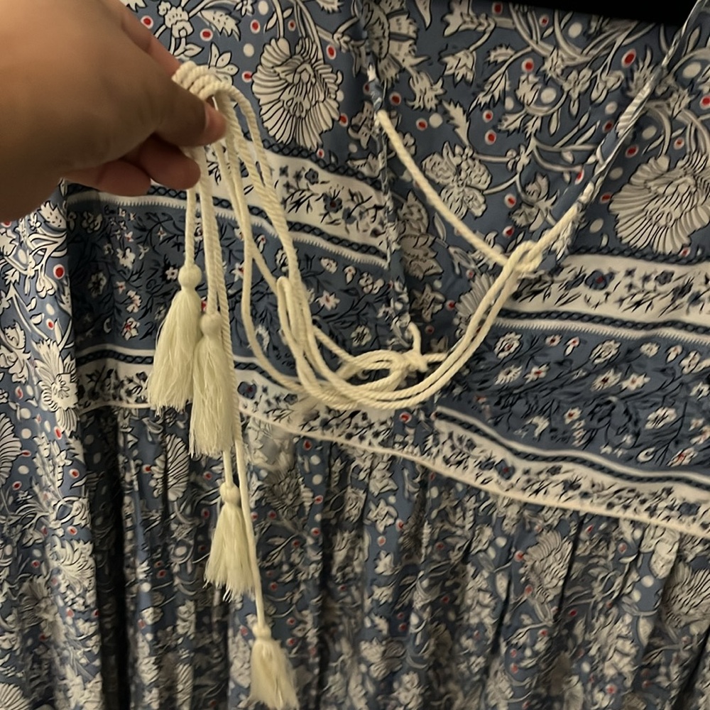 R Vivimos bohemian tassel dress Large - Picture 8 of 10
